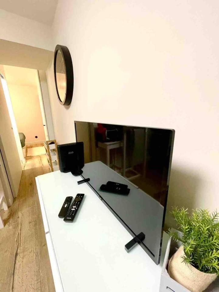 Chiado Brand New Amazing In Lisbon Apartment Luaran gambar